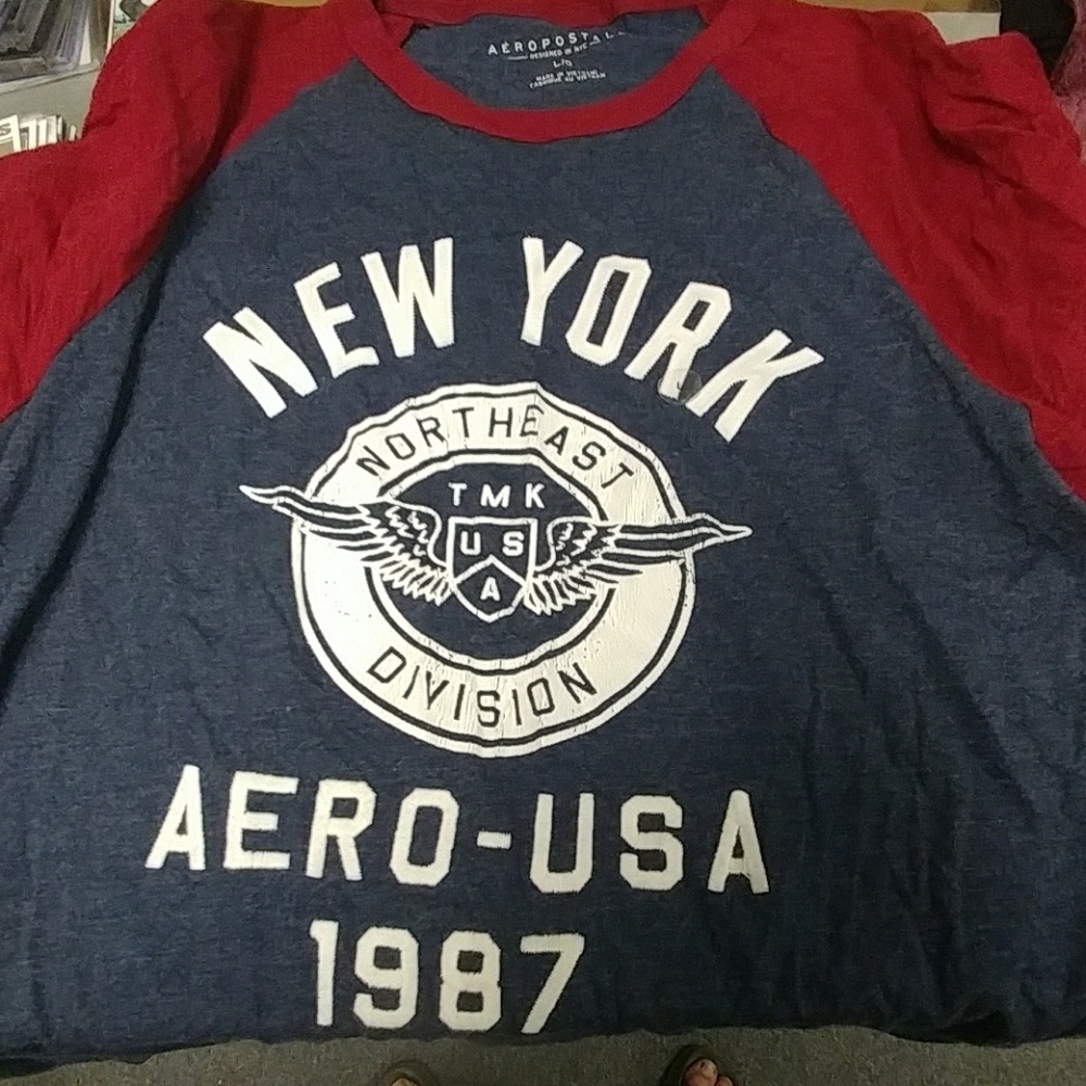 Aeropostale t-shirt nwot size large